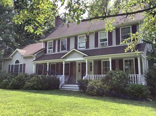 9 Lester R Gray Dr, Attleboro, MA 02703