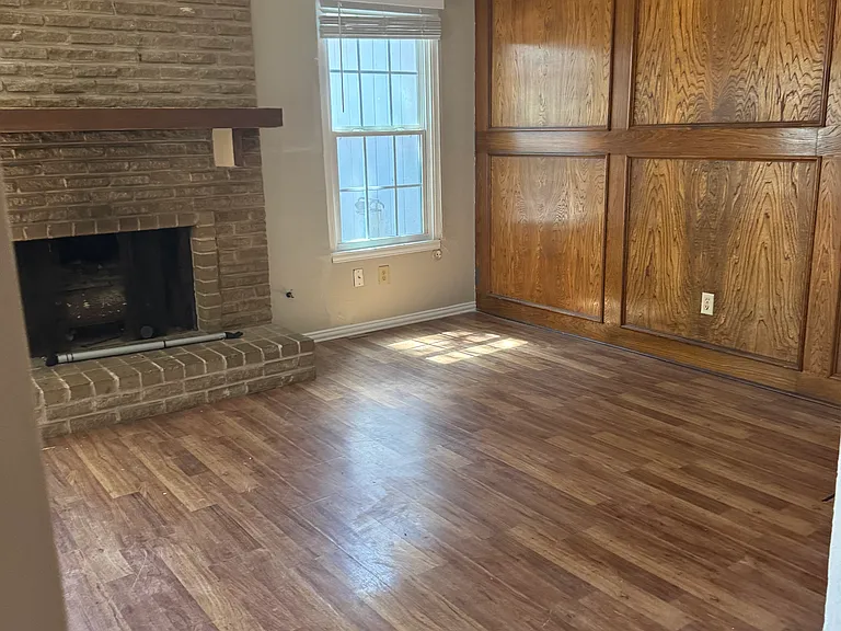 2nd living room
