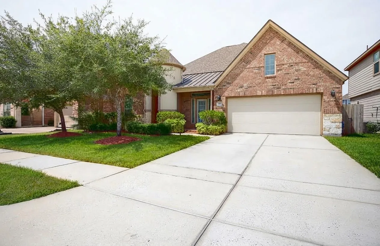 4 bed, 3.5 bath, 2804 sqft, $2,800 — Photo 3