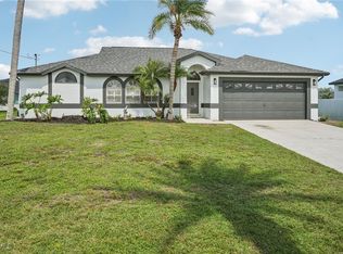 479 NE 2nd Pl, Cape Coral, FL 33909