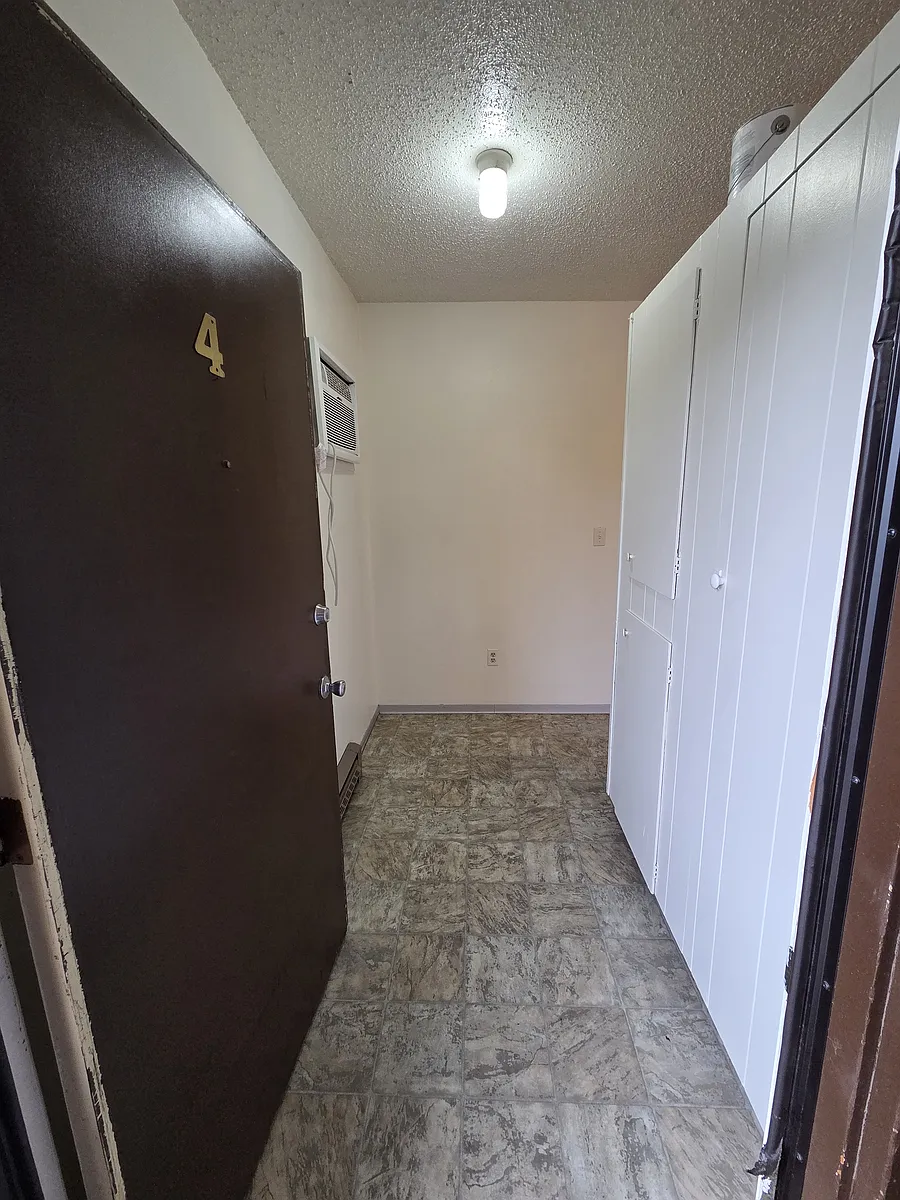 Building Photo - 527 Washington St #4