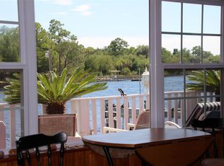 414 Palm St SE, Steinhatchee, FL 32359