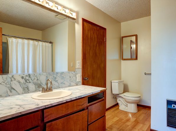 5133 SW Elbe Dr, Madras, OR 97741