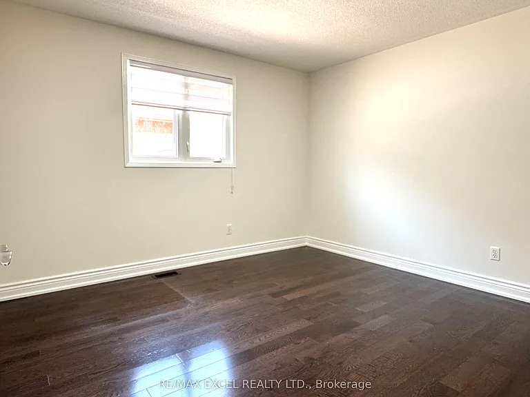 13 Brooksmill Ln — Photo 23