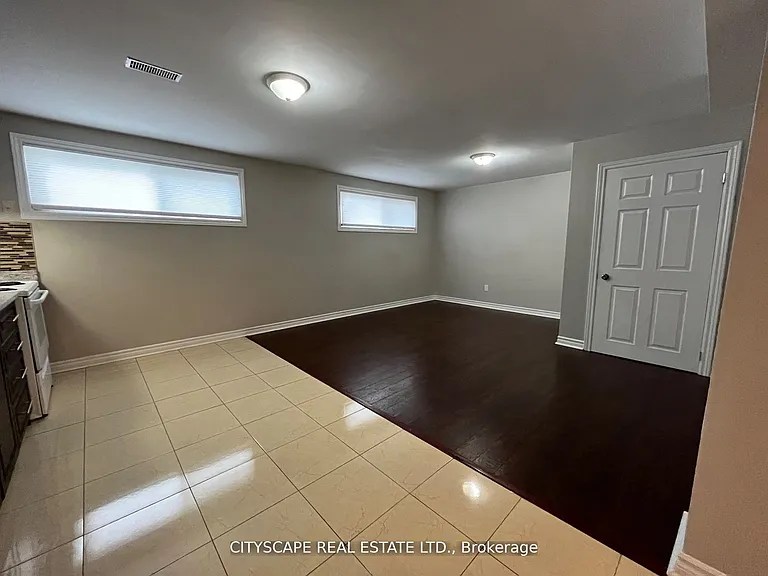 2 Leslie St #BASEMENT — Photo 5