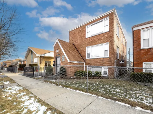 7439 W 64th St, Summit, IL 60501