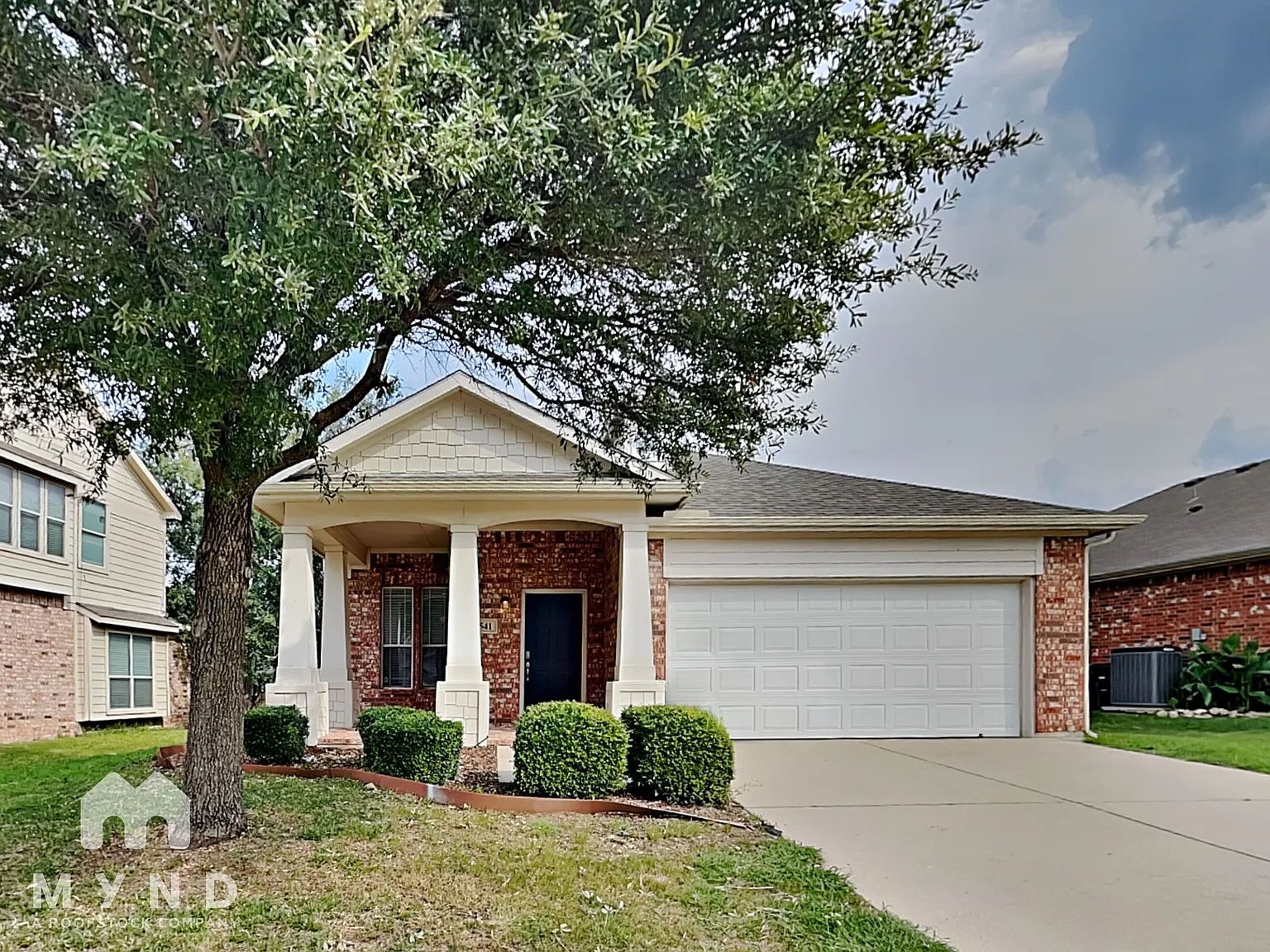 3 bed, 2.0 bath, 1623 sqft, $2,099 — Photo 1
