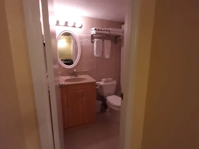 19201 Collins Ave #707 — Photo 7