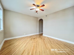 894 Green Bay Rd APT 11, Winnetka, IL 60093