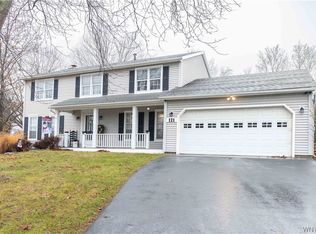 121 W Bend Dr, Rochester, NY 14612