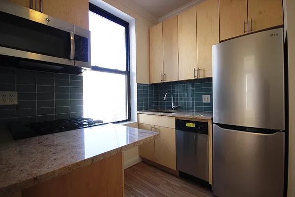 Rented by (Legacy) NY Quality Living Uptown | media 19