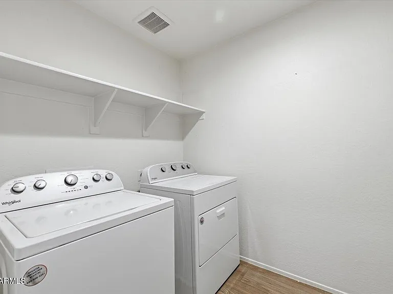 7119 W Golden Ln — Photo 26