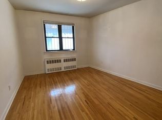 31-07 Newtown Ave #3A, Astoria, NY 11102