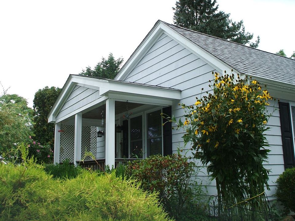 1st image of 82 Narragansett Ave W #1