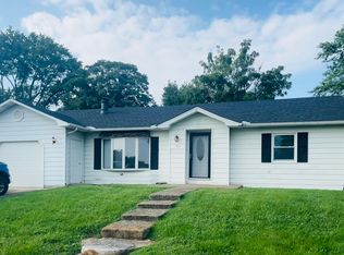 157 Munzert Dr, Glen Carbon, IL 62034