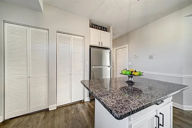 6254 N Bell Ave — Photo 3