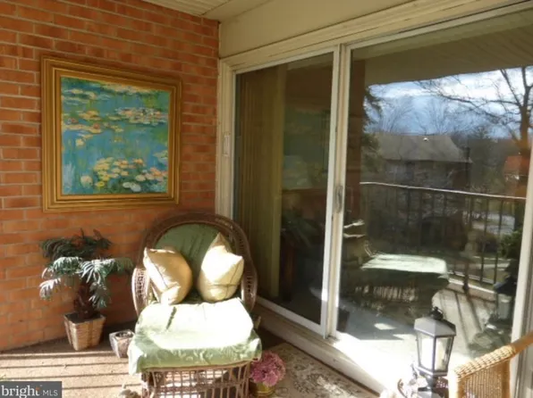 331 Drummers Ln #331, Wayne, PA 19087