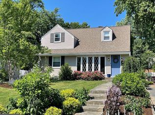 6819 Duke Dr, Alexandria, VA 22307