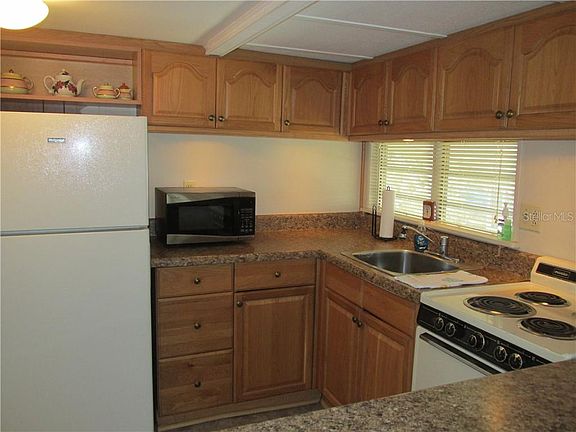 3rd image of 89 Silversides St