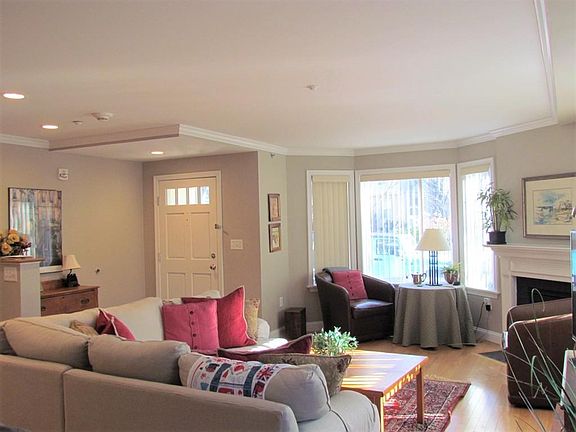 2nd image of 214 Saint Paul St #12
