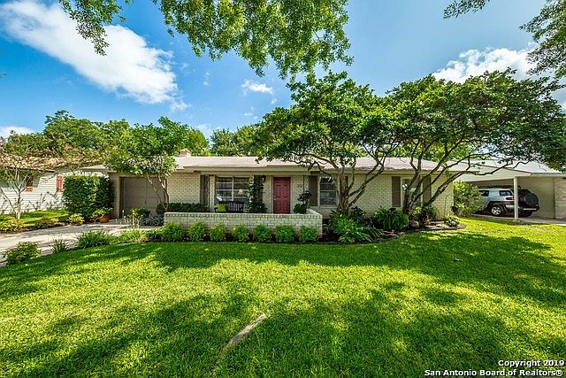 1st image of 302 Balboa Dr