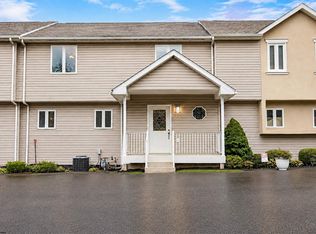 302 Pierpont Heights Dr, Morgantown, WV 26508