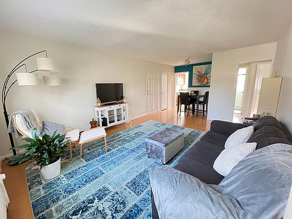3rd image of 4314 N Pershing Dr