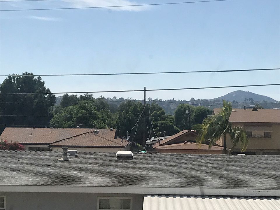 2nd image of 776 N Mollison Ave Unit B