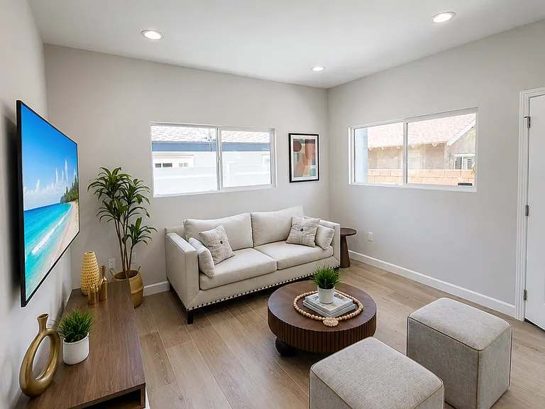 18410 Gifford St — Photo 15