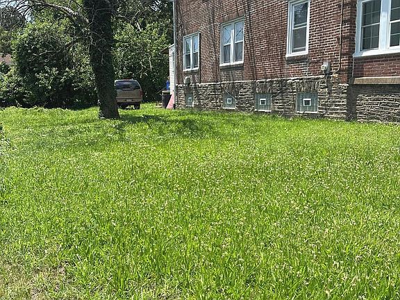 3rd image of 7640-7642 Williams Ave