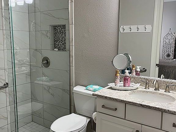 2nd image of 9728 Highland Park Pl