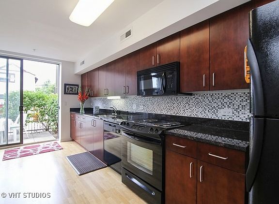 4th image of 1740 Oak Ave #102