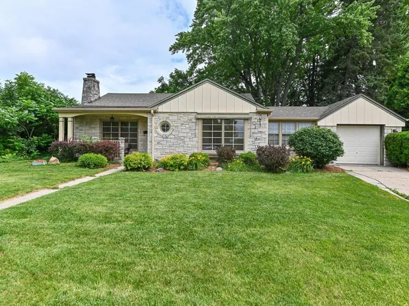 11420 West Godsell AVENUE, Hales Corners, WI 53130