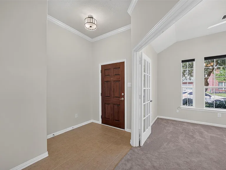 24715 Hikers Bend Dr — Photo 5