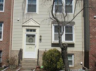 202 Ridgecrest Ct, Stafford, VA 22554