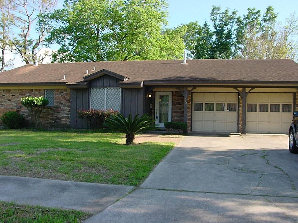 1st image of 242 Empress Dr
