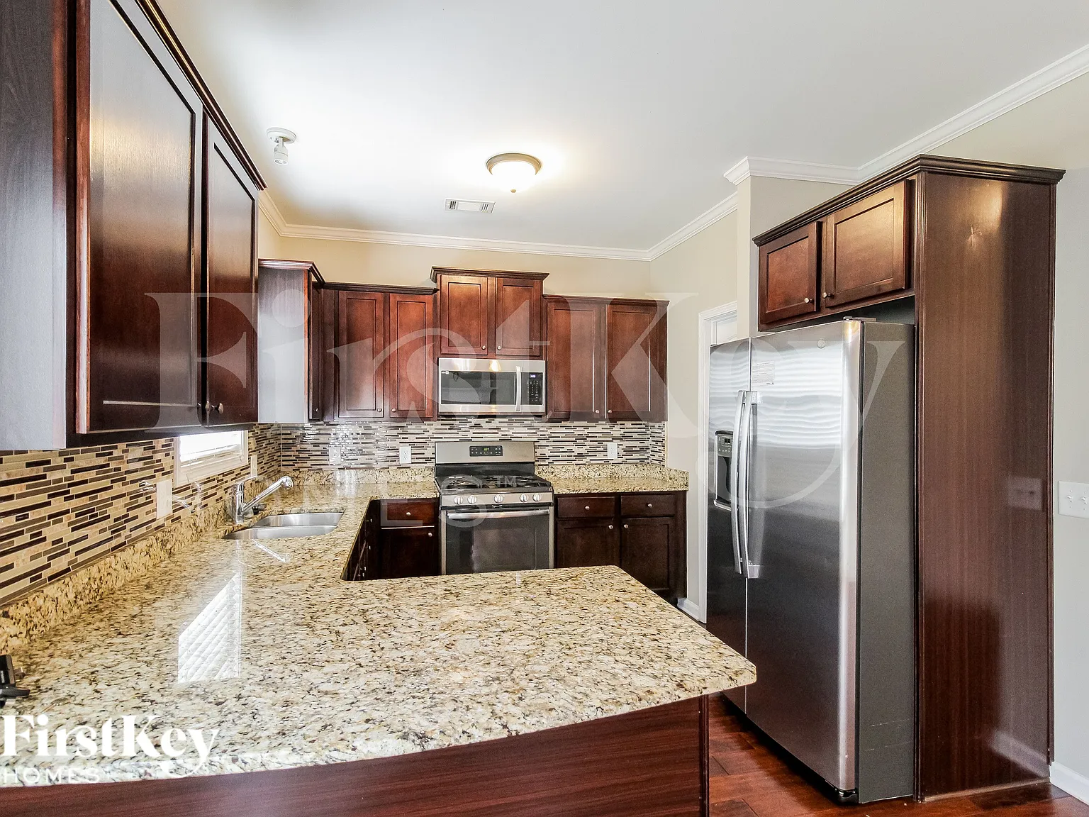 4 bed, 2.5 bath, 2260 sqft, $2,455 — Photo 4