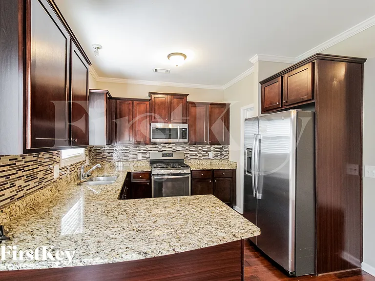 365 White Birch Ln — Photo 4