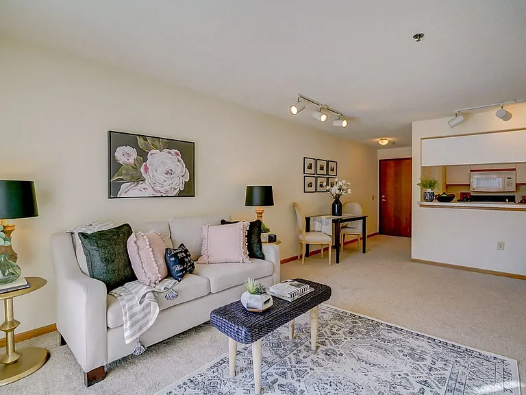 Gateway Commons — Photo 19