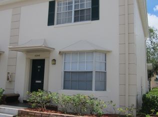 10345 Carrollwood Ln, Tampa, FL 33618