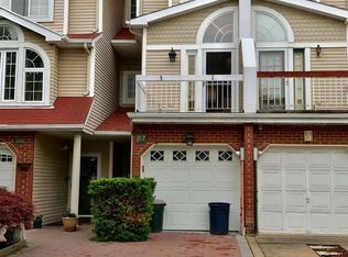 67 Chesebrough St, Staten Island, NY 10312