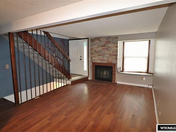 3rd image of 1008 Ponderosa Way