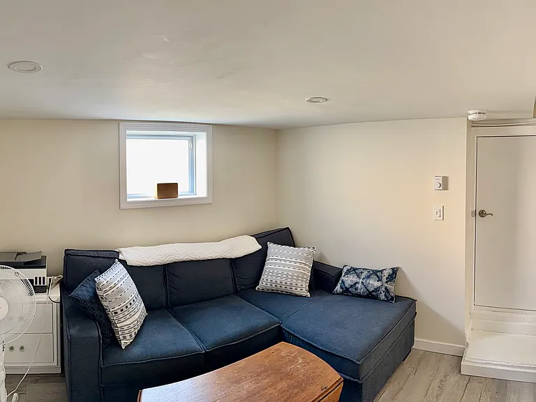 82 Newport Rd — Photo 23