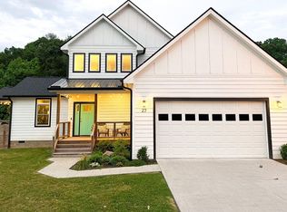 27 Linn Garden Ln, Swannanoa, NC 28778