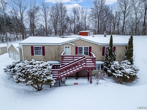 4th image of 1194 Jordanville Rd