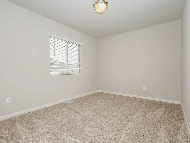 7302 Sessile Cir — Photo 27