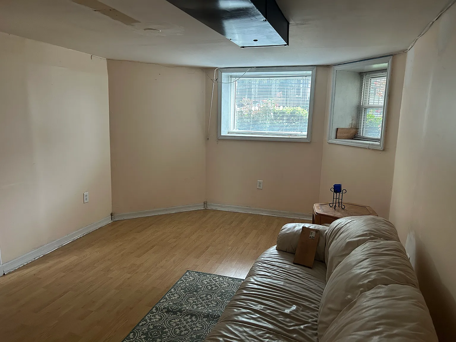 1 bed, 900 sqft, $1,200 — Photo 2