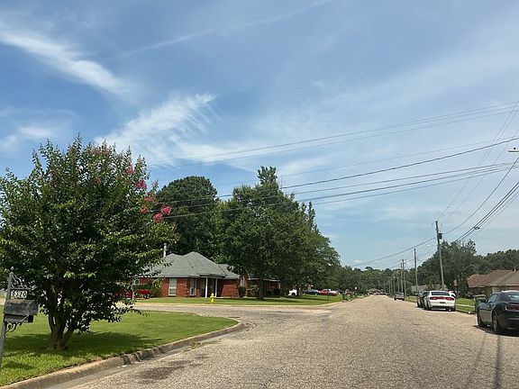 5th image of 6337 Sycamore Dr
