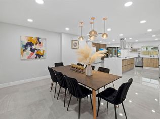 136 Greens Rd, Hollywood, FL 33021