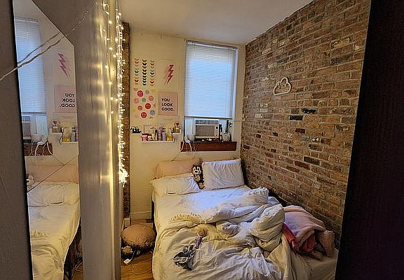 2nd image of 424 East St #13-1